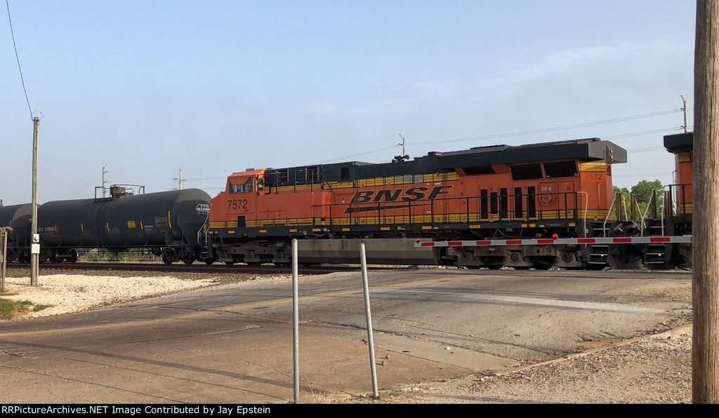 BNSF 7572 trails on an eastbound manifest